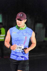 BIB: 299
                            <button type="button" onclick="openModal(3455266)" class="btn btn-primary btn-sm float-right btn-popup" data-toggle="modal" data-target=".modal-high-quality">
                        <i class="fas fa-shopping-cart"></i> Add to Cart
                    </button>
                                            <button type="button" onclick="isThisMe(3455266, true)" class="btn btn-success btn-sm float-right btn-popup btn-isme hidden" data-toggle="tooltip" data-placement="bottom" title="นี่คือรูปของคุณใช่ไหม คลิกที่นี่เพื่อเอาเข้าอัลบั้ม">
                        <i class="fas fa-plus"></i> Add to album
                    </button>
                    <button type="button" onclick="isThisMe(3455266, false)" class="btn btn-warning btn-sm float-right btn-popup btn-isnotme hidden">
                        <i class="fas fa-ban"></i> Remove from album
                    </button>