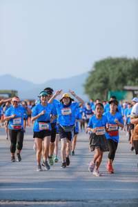 BIB: 8685, 8911, 98593
                            <button type="button" onclick="openModal(3201353)" class="btn btn-primary btn-sm float-right btn-popup" data-toggle="modal" data-target=".modal-high-quality">
                        <i class="fas fa-shopping-cart"></i> Add to Cart
                    </button>
                                            <button type="button" onclick="isThisMe(3201353, true)" class="btn btn-success btn-sm float-right btn-popup btn-isme hidden" data-toggle="tooltip" data-placement="bottom" title="นี่คือรูปของคุณใช่ไหม คลิกที่นี่เพื่อเอาเข้าอัลบั้ม">
                        <i class="fas fa-plus"></i> Add to album
                    </button>
                    <button type="button" onclick="isThisMe(3201353, false)" class="btn btn-warning btn-sm float-right btn-popup btn-isnotme hidden">
                        <i class="fas fa-ban"></i> Remove from album
                    </button>