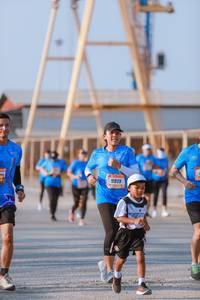 BIB: 9919
                            <button type="button" onclick="openModal(3207815)" class="btn btn-primary btn-sm float-right btn-popup" data-toggle="modal" data-target=".modal-high-quality">
                        <i class="fas fa-shopping-cart"></i> Add to Cart
                    </button>
                                            <button type="button" onclick="isThisMe(3207815, true)" class="btn btn-success btn-sm float-right btn-popup btn-isme hidden" data-toggle="tooltip" data-placement="bottom" title="นี่คือรูปของคุณใช่ไหม คลิกที่นี่เพื่อเอาเข้าอัลบั้ม">
                        <i class="fas fa-plus"></i> Add to album
                    </button>
                    <button type="button" onclick="isThisMe(3207815, false)" class="btn btn-warning btn-sm float-right btn-popup btn-isnotme hidden">
                        <i class="fas fa-ban"></i> Remove from album
                    </button>