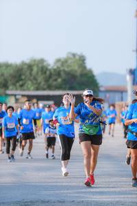 BIB: 923
                            <button type="button" onclick="openModal(3207696)" class="btn btn-primary btn-sm float-right btn-popup" data-toggle="modal" data-target=".modal-high-quality">
                        <i class="fas fa-shopping-cart"></i> Add to Cart
                    </button>
                                            <button type="button" onclick="isThisMe(3207696, true)" class="btn btn-success btn-sm float-right btn-popup btn-isme hidden" data-toggle="tooltip" data-placement="bottom" title="นี่คือรูปของคุณใช่ไหม คลิกที่นี่เพื่อเอาเข้าอัลบั้ม">
                        <i class="fas fa-plus"></i> Add to album
                    </button>
                    <button type="button" onclick="isThisMe(3207696, false)" class="btn btn-warning btn-sm float-right btn-popup btn-isnotme hidden">
                        <i class="fas fa-ban"></i> Remove from album
                    </button>