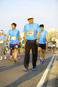 BIB: 9069
                            <button type="button" onclick="openModal(3328828)" class="btn btn-primary btn-sm float-right btn-popup" data-toggle="modal" data-target=".modal-high-quality">
                        <i class="fas fa-shopping-cart"></i> Add to Cart
                    </button>
                                            <button type="button" onclick="isThisMe(3328828, true)" class="btn btn-success btn-sm float-right btn-popup btn-isme hidden" data-toggle="tooltip" data-placement="bottom" title="นี่คือรูปของคุณใช่ไหม คลิกที่นี่เพื่อเอาเข้าอัลบั้ม">
                        <i class="fas fa-plus"></i> Add to album
                    </button>
                    <button type="button" onclick="isThisMe(3328828, false)" class="btn btn-warning btn-sm float-right btn-popup btn-isnotme hidden">
                        <i class="fas fa-ban"></i> Remove from album
                    </button>