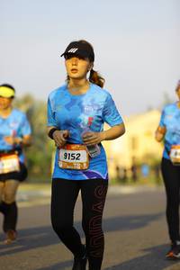 BIB: 9152
                            <button type="button" onclick="openModal(3328329)" class="btn btn-primary btn-sm float-right btn-popup" data-toggle="modal" data-target=".modal-high-quality">
                        <i class="fas fa-shopping-cart"></i> Add to Cart
                    </button>
                                            <button type="button" onclick="isThisMe(3328329, true)" class="btn btn-success btn-sm float-right btn-popup btn-isme hidden" data-toggle="tooltip" data-placement="bottom" title="นี่คือรูปของคุณใช่ไหม คลิกที่นี่เพื่อเอาเข้าอัลบั้ม">
                        <i class="fas fa-plus"></i> Add to album
                    </button>
                    <button type="button" onclick="isThisMe(3328329, false)" class="btn btn-warning btn-sm float-right btn-popup btn-isnotme hidden">
                        <i class="fas fa-ban"></i> Remove from album
                    </button>