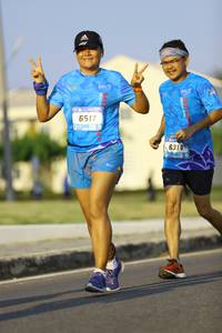 BIB: 6517
                            <button type="button" onclick="openModal(3259243)" class="btn btn-primary btn-sm float-right btn-popup" data-toggle="modal" data-target=".modal-high-quality">
                        <i class="fas fa-shopping-cart"></i> Add to Cart
                    </button>
                                            <button type="button" onclick="isThisMe(3259243, true)" class="btn btn-success btn-sm float-right btn-popup btn-isme hidden" data-toggle="tooltip" data-placement="bottom" title="นี่คือรูปของคุณใช่ไหม คลิกที่นี่เพื่อเอาเข้าอัลบั้ม">
                        <i class="fas fa-plus"></i> Add to album
                    </button>
                    <button type="button" onclick="isThisMe(3259243, false)" class="btn btn-warning btn-sm float-right btn-popup btn-isnotme hidden">
                        <i class="fas fa-ban"></i> Remove from album
                    </button>