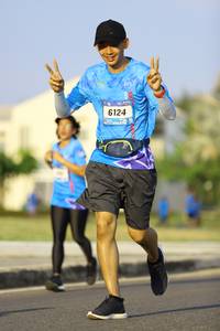 BIB: 6124
                            <button type="button" onclick="openModal(3259760)" class="btn btn-primary btn-sm float-right btn-popup" data-toggle="modal" data-target=".modal-high-quality">
                        <i class="fas fa-shopping-cart"></i> Add to Cart
                    </button>
                                            <button type="button" onclick="isThisMe(3259760, true)" class="btn btn-success btn-sm float-right btn-popup btn-isme hidden" data-toggle="tooltip" data-placement="bottom" title="นี่คือรูปของคุณใช่ไหม คลิกที่นี่เพื่อเอาเข้าอัลบั้ม">
                        <i class="fas fa-plus"></i> Add to album
                    </button>
                    <button type="button" onclick="isThisMe(3259760, false)" class="btn btn-warning btn-sm float-right btn-popup btn-isnotme hidden">
                        <i class="fas fa-ban"></i> Remove from album
                    </button>