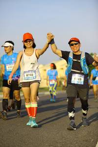 BIB: 690, 6066, 065
                            <button type="button" onclick="openModal(3261513)" class="btn btn-primary btn-sm float-right btn-popup" data-toggle="modal" data-target=".modal-high-quality">
                        <i class="fas fa-shopping-cart"></i> Add to Cart
                    </button>
                                            <button type="button" onclick="isThisMe(3261513, true)" class="btn btn-success btn-sm float-right btn-popup btn-isme hidden" data-toggle="tooltip" data-placement="bottom" title="นี่คือรูปของคุณใช่ไหม คลิกที่นี่เพื่อเอาเข้าอัลบั้ม">
                        <i class="fas fa-plus"></i> Add to album
                    </button>
                    <button type="button" onclick="isThisMe(3261513, false)" class="btn btn-warning btn-sm float-right btn-popup btn-isnotme hidden">
                        <i class="fas fa-ban"></i> Remove from album
                    </button>