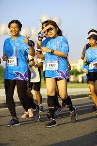 BIB: 6961, 6962
                            <button type="button" onclick="openModal(3261263)" class="btn btn-primary btn-sm float-right btn-popup" data-toggle="modal" data-target=".modal-high-quality">
                        <i class="fas fa-shopping-cart"></i> Add to Cart
                    </button>
                                            <button type="button" onclick="isThisMe(3261263, true)" class="btn btn-success btn-sm float-right btn-popup btn-isme hidden" data-toggle="tooltip" data-placement="bottom" title="นี่คือรูปของคุณใช่ไหม คลิกที่นี่เพื่อเอาเข้าอัลบั้ม">
                        <i class="fas fa-plus"></i> Add to album
                    </button>
                    <button type="button" onclick="isThisMe(3261263, false)" class="btn btn-warning btn-sm float-right btn-popup btn-isnotme hidden">
                        <i class="fas fa-ban"></i> Remove from album
                    </button>