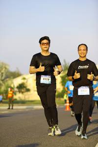 BIB: 6929, 693, 6930
                            <button type="button" onclick="openModal(3261962)" class="btn btn-primary btn-sm float-right btn-popup" data-toggle="modal" data-target=".modal-high-quality">
                        <i class="fas fa-shopping-cart"></i> Add to Cart
                    </button>
                                            <button type="button" onclick="isThisMe(3261962, true)" class="btn btn-success btn-sm float-right btn-popup btn-isme hidden" data-toggle="tooltip" data-placement="bottom" title="นี่คือรูปของคุณใช่ไหม คลิกที่นี่เพื่อเอาเข้าอัลบั้ม">
                        <i class="fas fa-plus"></i> Add to album
                    </button>
                    <button type="button" onclick="isThisMe(3261962, false)" class="btn btn-warning btn-sm float-right btn-popup btn-isnotme hidden">
                        <i class="fas fa-ban"></i> Remove from album
                    </button>