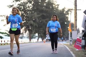 BIB: 220
                            <button type="button" onclick="openModal(3128463)" class="btn btn-primary btn-sm float-right btn-popup" data-toggle="modal" data-target=".modal-high-quality">
                        <i class="fas fa-shopping-cart"></i> Add to Cart
                    </button>
                                            <button type="button" onclick="isThisMe(3128463, true)" class="btn btn-success btn-sm float-right btn-popup btn-isme hidden" data-toggle="tooltip" data-placement="bottom" title="นี่คือรูปของคุณใช่ไหม คลิกที่นี่เพื่อเอาเข้าอัลบั้ม">
                        <i class="fas fa-plus"></i> Add to album
                    </button>
                    <button type="button" onclick="isThisMe(3128463, false)" class="btn btn-warning btn-sm float-right btn-popup btn-isnotme hidden">
                        <i class="fas fa-ban"></i> Remove from album
                    </button>