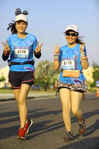 BIB: 6178, 6179
                            <button type="button" onclick="openModal(3261071)" class="btn btn-primary btn-sm float-right btn-popup" data-toggle="modal" data-target=".modal-high-quality">
                        <i class="fas fa-shopping-cart"></i> Add to Cart
                    </button>
                                            <button type="button" onclick="isThisMe(3261071, true)" class="btn btn-success btn-sm float-right btn-popup btn-isme hidden" data-toggle="tooltip" data-placement="bottom" title="นี่คือรูปของคุณใช่ไหม คลิกที่นี่เพื่อเอาเข้าอัลบั้ม">
                        <i class="fas fa-plus"></i> Add to album
                    </button>
                    <button type="button" onclick="isThisMe(3261071, false)" class="btn btn-warning btn-sm float-right btn-popup btn-isnotme hidden">
                        <i class="fas fa-ban"></i> Remove from album
                    </button>