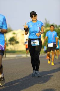 BIB: 7252
                            <button type="button" onclick="openModal(3262210)" class="btn btn-primary btn-sm float-right btn-popup" data-toggle="modal" data-target=".modal-high-quality">
                        <i class="fas fa-shopping-cart"></i> Add to Cart
                    </button>
                                            <button type="button" onclick="isThisMe(3262210, true)" class="btn btn-success btn-sm float-right btn-popup btn-isme hidden" data-toggle="tooltip" data-placement="bottom" title="นี่คือรูปของคุณใช่ไหม คลิกที่นี่เพื่อเอาเข้าอัลบั้ม">
                        <i class="fas fa-plus"></i> Add to album
                    </button>
                    <button type="button" onclick="isThisMe(3262210, false)" class="btn btn-warning btn-sm float-right btn-popup btn-isnotme hidden">
                        <i class="fas fa-ban"></i> Remove from album
                    </button>