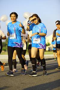 BIB: 6961, 6962
                            <button type="button" onclick="openModal(3261253)" class="btn btn-primary btn-sm float-right btn-popup" data-toggle="modal" data-target=".modal-high-quality">
                        <i class="fas fa-shopping-cart"></i> Add to Cart
                    </button>
                                            <button type="button" onclick="isThisMe(3261253, true)" class="btn btn-success btn-sm float-right btn-popup btn-isme hidden" data-toggle="tooltip" data-placement="bottom" title="นี่คือรูปของคุณใช่ไหม คลิกที่นี่เพื่อเอาเข้าอัลบั้ม">
                        <i class="fas fa-plus"></i> Add to album
                    </button>
                    <button type="button" onclick="isThisMe(3261253, false)" class="btn btn-warning btn-sm float-right btn-popup btn-isnotme hidden">
                        <i class="fas fa-ban"></i> Remove from album
                    </button>