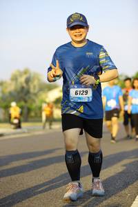 BIB: 6129
                            <button type="button" onclick="openModal(3263544)" class="btn btn-primary btn-sm float-right btn-popup" data-toggle="modal" data-target=".modal-high-quality">
                        <i class="fas fa-shopping-cart"></i> Add to Cart
                    </button>
                                            <button type="button" onclick="isThisMe(3263544, true)" class="btn btn-success btn-sm float-right btn-popup btn-isme hidden" data-toggle="tooltip" data-placement="bottom" title="นี่คือรูปของคุณใช่ไหม คลิกที่นี่เพื่อเอาเข้าอัลบั้ม">
                        <i class="fas fa-plus"></i> Add to album
                    </button>
                    <button type="button" onclick="isThisMe(3263544, false)" class="btn btn-warning btn-sm float-right btn-popup btn-isnotme hidden">
                        <i class="fas fa-ban"></i> Remove from album
                    </button>