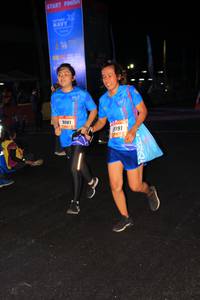 BIB: 081, 9091
                            <button type="button" onclick="openModal(3160767)" class="btn btn-primary btn-sm float-right btn-popup" data-toggle="modal" data-target=".modal-high-quality">
                        <i class="fas fa-shopping-cart"></i> Add to Cart
                    </button>
                                            <button type="button" onclick="isThisMe(3160767, true)" class="btn btn-success btn-sm float-right btn-popup btn-isme hidden" data-toggle="tooltip" data-placement="bottom" title="นี่คือรูปของคุณใช่ไหม คลิกที่นี่เพื่อเอาเข้าอัลบั้ม">
                        <i class="fas fa-plus"></i> Add to album
                    </button>
                    <button type="button" onclick="isThisMe(3160767, false)" class="btn btn-warning btn-sm float-right btn-popup btn-isnotme hidden">
                        <i class="fas fa-ban"></i> Remove from album
                    </button>