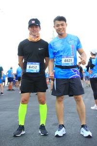 BIB: 6621, 6452
                            <button type="button" onclick="openModal(3153696)" class="btn btn-primary btn-sm float-right btn-popup" data-toggle="modal" data-target=".modal-high-quality">
                        <i class="fas fa-shopping-cart"></i> Add to Cart
                    </button>
                                            <button type="button" onclick="isThisMe(3153696, true)" class="btn btn-success btn-sm float-right btn-popup btn-isme hidden" data-toggle="tooltip" data-placement="bottom" title="นี่คือรูปของคุณใช่ไหม คลิกที่นี่เพื่อเอาเข้าอัลบั้ม">
                        <i class="fas fa-plus"></i> Add to album
                    </button>
                    <button type="button" onclick="isThisMe(3153696, false)" class="btn btn-warning btn-sm float-right btn-popup btn-isnotme hidden">
                        <i class="fas fa-ban"></i> Remove from album
                    </button>