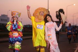 BIB: 5733, 9224, 367
                            <button type="button" onclick="openModal(3465584)" class="btn btn-primary btn-sm float-right btn-popup" data-toggle="modal" data-target=".modal-high-quality">
                        <i class="fas fa-shopping-cart"></i> Add to Cart
                    </button>
                                            <button type="button" onclick="isThisMe(3465584, true)" class="btn btn-success btn-sm float-right btn-popup btn-isme hidden" data-toggle="tooltip" data-placement="bottom" title="นี่คือรูปของคุณใช่ไหม คลิกที่นี่เพื่อเอาเข้าอัลบั้ม">
                        <i class="fas fa-plus"></i> Add to album
                    </button>
                    <button type="button" onclick="isThisMe(3465584, false)" class="btn btn-warning btn-sm float-right btn-popup btn-isnotme hidden">
                        <i class="fas fa-ban"></i> Remove from album
                    </button>