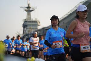 BIB: 9910
                            <button type="button" onclick="openModal(3247354)" class="btn btn-primary btn-sm float-right btn-popup" data-toggle="modal" data-target=".modal-high-quality">
                        <i class="fas fa-shopping-cart"></i> Add to Cart
                    </button>
                                            <button type="button" onclick="isThisMe(3247354, true)" class="btn btn-success btn-sm float-right btn-popup btn-isme hidden" data-toggle="tooltip" data-placement="bottom" title="นี่คือรูปของคุณใช่ไหม คลิกที่นี่เพื่อเอาเข้าอัลบั้ม">
                        <i class="fas fa-plus"></i> Add to album
                    </button>
                    <button type="button" onclick="isThisMe(3247354, false)" class="btn btn-warning btn-sm float-right btn-popup btn-isnotme hidden">
                        <i class="fas fa-ban"></i> Remove from album
                    </button>