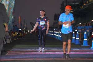 BIB: 6261
                            <button type="button" onclick="openModal(3249355)" class="btn btn-primary btn-sm float-right btn-popup" data-toggle="modal" data-target=".modal-high-quality">
                        <i class="fas fa-shopping-cart"></i> Add to Cart
                    </button>
                                            <button type="button" onclick="isThisMe(3249355, true)" class="btn btn-success btn-sm float-right btn-popup btn-isme hidden" data-toggle="tooltip" data-placement="bottom" title="นี่คือรูปของคุณใช่ไหม คลิกที่นี่เพื่อเอาเข้าอัลบั้ม">
                        <i class="fas fa-plus"></i> Add to album
                    </button>
                    <button type="button" onclick="isThisMe(3249355, false)" class="btn btn-warning btn-sm float-right btn-popup btn-isnotme hidden">
                        <i class="fas fa-ban"></i> Remove from album
                    </button>