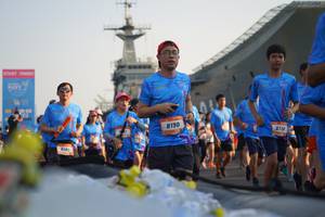 BIB: 8190
                            <button type="button" onclick="openModal(3247303)" class="btn btn-primary btn-sm float-right btn-popup" data-toggle="modal" data-target=".modal-high-quality">
                        <i class="fas fa-shopping-cart"></i> Add to Cart
                    </button>
                                            <button type="button" onclick="isThisMe(3247303, true)" class="btn btn-success btn-sm float-right btn-popup btn-isme hidden" data-toggle="tooltip" data-placement="bottom" title="นี่คือรูปของคุณใช่ไหม คลิกที่นี่เพื่อเอาเข้าอัลบั้ม">
                        <i class="fas fa-plus"></i> Add to album
                    </button>
                    <button type="button" onclick="isThisMe(3247303, false)" class="btn btn-warning btn-sm float-right btn-popup btn-isnotme hidden">
                        <i class="fas fa-ban"></i> Remove from album
                    </button>