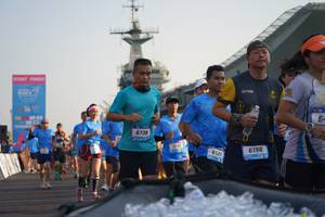 BIB: 6198, 6521
                            <button type="button" onclick="openModal(3246957)" class="btn btn-primary btn-sm float-right btn-popup" data-toggle="modal" data-target=".modal-high-quality">
                        <i class="fas fa-shopping-cart"></i> Add to Cart
                    </button>
                                            <button type="button" onclick="isThisMe(3246957, true)" class="btn btn-success btn-sm float-right btn-popup btn-isme hidden" data-toggle="tooltip" data-placement="bottom" title="นี่คือรูปของคุณใช่ไหม คลิกที่นี่เพื่อเอาเข้าอัลบั้ม">
                        <i class="fas fa-plus"></i> Add to album
                    </button>
                    <button type="button" onclick="isThisMe(3246957, false)" class="btn btn-warning btn-sm float-right btn-popup btn-isnotme hidden">
                        <i class="fas fa-ban"></i> Remove from album
                    </button>