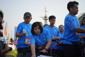 BIB: 931
                            <button type="button" onclick="openModal(3247532)" class="btn btn-primary btn-sm float-right btn-popup" data-toggle="modal" data-target=".modal-high-quality">
                        <i class="fas fa-shopping-cart"></i> Add to Cart
                    </button>
                                            <button type="button" onclick="isThisMe(3247532, true)" class="btn btn-success btn-sm float-right btn-popup btn-isme hidden" data-toggle="tooltip" data-placement="bottom" title="นี่คือรูปของคุณใช่ไหม คลิกที่นี่เพื่อเอาเข้าอัลบั้ม">
                        <i class="fas fa-plus"></i> Add to album
                    </button>
                    <button type="button" onclick="isThisMe(3247532, false)" class="btn btn-warning btn-sm float-right btn-popup btn-isnotme hidden">
                        <i class="fas fa-ban"></i> Remove from album
                    </button>