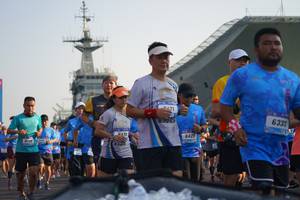 BIB: 6333, 6423
                            <button type="button" onclick="openModal(3246952)" class="btn btn-primary btn-sm float-right btn-popup" data-toggle="modal" data-target=".modal-high-quality">
                        <i class="fas fa-shopping-cart"></i> Add to Cart
                    </button>
                                            <button type="button" onclick="isThisMe(3246952, true)" class="btn btn-success btn-sm float-right btn-popup btn-isme hidden" data-toggle="tooltip" data-placement="bottom" title="นี่คือรูปของคุณใช่ไหม คลิกที่นี่เพื่อเอาเข้าอัลบั้ม">
                        <i class="fas fa-plus"></i> Add to album
                    </button>
                    <button type="button" onclick="isThisMe(3246952, false)" class="btn btn-warning btn-sm float-right btn-popup btn-isnotme hidden">
                        <i class="fas fa-ban"></i> Remove from album
                    </button>