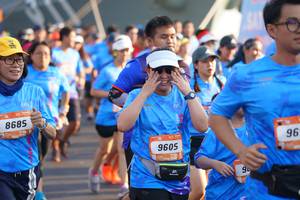 BIB: 8685, 9605
                            <button type="button" onclick="openModal(3247219)" class="btn btn-primary btn-sm float-right btn-popup" data-toggle="modal" data-target=".modal-high-quality">
                        <i class="fas fa-shopping-cart"></i> Add to Cart
                    </button>
                                            <button type="button" onclick="isThisMe(3247219, true)" class="btn btn-success btn-sm float-right btn-popup btn-isme hidden" data-toggle="tooltip" data-placement="bottom" title="นี่คือรูปของคุณใช่ไหม คลิกที่นี่เพื่อเอาเข้าอัลบั้ม">
                        <i class="fas fa-plus"></i> Add to album
                    </button>
                    <button type="button" onclick="isThisMe(3247219, false)" class="btn btn-warning btn-sm float-right btn-popup btn-isnotme hidden">
                        <i class="fas fa-ban"></i> Remove from album
                    </button>