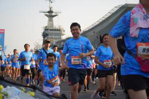 BIB: 9359
                            <button type="button" onclick="openModal(3247401)" class="btn btn-primary btn-sm float-right btn-popup" data-toggle="modal" data-target=".modal-high-quality">
                        <i class="fas fa-shopping-cart"></i> Add to Cart
                    </button>
                                            <button type="button" onclick="isThisMe(3247401, true)" class="btn btn-success btn-sm float-right btn-popup btn-isme hidden" data-toggle="tooltip" data-placement="bottom" title="นี่คือรูปของคุณใช่ไหม คลิกที่นี่เพื่อเอาเข้าอัลบั้ม">
                        <i class="fas fa-plus"></i> Add to album
                    </button>
                    <button type="button" onclick="isThisMe(3247401, false)" class="btn btn-warning btn-sm float-right btn-popup btn-isnotme hidden">
                        <i class="fas fa-ban"></i> Remove from album
                    </button>