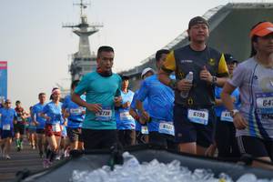 BIB: 642, 6198, 738, 6521
                            <button type="button" onclick="openModal(3246959)" class="btn btn-primary btn-sm float-right btn-popup" data-toggle="modal" data-target=".modal-high-quality">
                        <i class="fas fa-shopping-cart"></i> Add to Cart
                    </button>
                                            <button type="button" onclick="isThisMe(3246959, true)" class="btn btn-success btn-sm float-right btn-popup btn-isme hidden" data-toggle="tooltip" data-placement="bottom" title="นี่คือรูปของคุณใช่ไหม คลิกที่นี่เพื่อเอาเข้าอัลบั้ม">
                        <i class="fas fa-plus"></i> Add to album
                    </button>
                    <button type="button" onclick="isThisMe(3246959, false)" class="btn btn-warning btn-sm float-right btn-popup btn-isnotme hidden">
                        <i class="fas fa-ban"></i> Remove from album
                    </button>