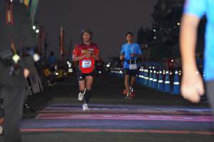 BIB: 401
                            <button type="button" onclick="openModal(3249385)" class="btn btn-primary btn-sm float-right btn-popup" data-toggle="modal" data-target=".modal-high-quality">
                        <i class="fas fa-shopping-cart"></i> Add to Cart
                    </button>
                                            <button type="button" onclick="isThisMe(3249385, true)" class="btn btn-success btn-sm float-right btn-popup btn-isme hidden" data-toggle="tooltip" data-placement="bottom" title="นี่คือรูปของคุณใช่ไหม คลิกที่นี่เพื่อเอาเข้าอัลบั้ม">
                        <i class="fas fa-plus"></i> Add to album
                    </button>
                    <button type="button" onclick="isThisMe(3249385, false)" class="btn btn-warning btn-sm float-right btn-popup btn-isnotme hidden">
                        <i class="fas fa-ban"></i> Remove from album
                    </button>