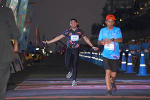 BIB: 6261
                            <button type="button" onclick="openModal(3249354)" class="btn btn-primary btn-sm float-right btn-popup" data-toggle="modal" data-target=".modal-high-quality">
                        <i class="fas fa-shopping-cart"></i> Add to Cart
                    </button>
                                            <button type="button" onclick="isThisMe(3249354, true)" class="btn btn-success btn-sm float-right btn-popup btn-isme hidden" data-toggle="tooltip" data-placement="bottom" title="นี่คือรูปของคุณใช่ไหม คลิกที่นี่เพื่อเอาเข้าอัลบั้ม">
                        <i class="fas fa-plus"></i> Add to album
                    </button>
                    <button type="button" onclick="isThisMe(3249354, false)" class="btn btn-warning btn-sm float-right btn-popup btn-isnotme hidden">
                        <i class="fas fa-ban"></i> Remove from album
                    </button>