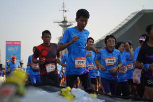 BIB: 9349, 8009, 9585
                            <button type="button" onclick="openModal(3247294)" class="btn btn-primary btn-sm float-right btn-popup" data-toggle="modal" data-target=".modal-high-quality">
                        <i class="fas fa-shopping-cart"></i> Add to Cart
                    </button>
                                            <button type="button" onclick="isThisMe(3247294, true)" class="btn btn-success btn-sm float-right btn-popup btn-isme hidden" data-toggle="tooltip" data-placement="bottom" title="นี่คือรูปของคุณใช่ไหม คลิกที่นี่เพื่อเอาเข้าอัลบั้ม">
                        <i class="fas fa-plus"></i> Add to album
                    </button>
                    <button type="button" onclick="isThisMe(3247294, false)" class="btn btn-warning btn-sm float-right btn-popup btn-isnotme hidden">
                        <i class="fas fa-ban"></i> Remove from album
                    </button>