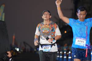 BIB: 6085, 6017
                            <button type="button" onclick="openModal(3249376)" class="btn btn-primary btn-sm float-right btn-popup" data-toggle="modal" data-target=".modal-high-quality">
                        <i class="fas fa-shopping-cart"></i> Add to Cart
                    </button>
                                            <button type="button" onclick="isThisMe(3249376, true)" class="btn btn-success btn-sm float-right btn-popup btn-isme hidden" data-toggle="tooltip" data-placement="bottom" title="นี่คือรูปของคุณใช่ไหม คลิกที่นี่เพื่อเอาเข้าอัลบั้ม">
                        <i class="fas fa-plus"></i> Add to album
                    </button>
                    <button type="button" onclick="isThisMe(3249376, false)" class="btn btn-warning btn-sm float-right btn-popup btn-isnotme hidden">
                        <i class="fas fa-ban"></i> Remove from album
                    </button>