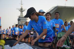 BIB: 9244
                            <button type="button" onclick="openModal(3247541)" class="btn btn-primary btn-sm float-right btn-popup" data-toggle="modal" data-target=".modal-high-quality">
                        <i class="fas fa-shopping-cart"></i> Add to Cart
                    </button>
                                            <button type="button" onclick="isThisMe(3247541, true)" class="btn btn-success btn-sm float-right btn-popup btn-isme hidden" data-toggle="tooltip" data-placement="bottom" title="นี่คือรูปของคุณใช่ไหม คลิกที่นี่เพื่อเอาเข้าอัลบั้ม">
                        <i class="fas fa-plus"></i> Add to album
                    </button>
                    <button type="button" onclick="isThisMe(3247541, false)" class="btn btn-warning btn-sm float-right btn-popup btn-isnotme hidden">
                        <i class="fas fa-ban"></i> Remove from album
                    </button>