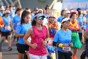 BIB: 8424
                            <button type="button" onclick="openModal(3247208)" class="btn btn-primary btn-sm float-right btn-popup" data-toggle="modal" data-target=".modal-high-quality">
                        <i class="fas fa-shopping-cart"></i> Add to Cart
                    </button>
                                            <button type="button" onclick="isThisMe(3247208, true)" class="btn btn-success btn-sm float-right btn-popup btn-isme hidden" data-toggle="tooltip" data-placement="bottom" title="นี่คือรูปของคุณใช่ไหม คลิกที่นี่เพื่อเอาเข้าอัลบั้ม">
                        <i class="fas fa-plus"></i> Add to album
                    </button>
                    <button type="button" onclick="isThisMe(3247208, false)" class="btn btn-warning btn-sm float-right btn-popup btn-isnotme hidden">
                        <i class="fas fa-ban"></i> Remove from album
                    </button>