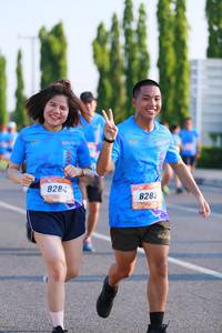 BIB: 8284, 828
                            <button type="button" onclick="openModal(3242618)" class="btn btn-primary btn-sm float-right btn-popup" data-toggle="modal" data-target=".modal-high-quality">
                        <i class="fas fa-shopping-cart"></i> Add to Cart
                    </button>
                                            <button type="button" onclick="isThisMe(3242618, true)" class="btn btn-success btn-sm float-right btn-popup btn-isme hidden" data-toggle="tooltip" data-placement="bottom" title="นี่คือรูปของคุณใช่ไหม คลิกที่นี่เพื่อเอาเข้าอัลบั้ม">
                        <i class="fas fa-plus"></i> Add to album
                    </button>
                    <button type="button" onclick="isThisMe(3242618, false)" class="btn btn-warning btn-sm float-right btn-popup btn-isnotme hidden">
                        <i class="fas fa-ban"></i> Remove from album
                    </button>