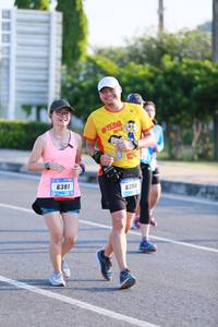 BIB: 6381, 6380
                            <button type="button" onclick="openModal(3234991)" class="btn btn-primary btn-sm float-right btn-popup" data-toggle="modal" data-target=".modal-high-quality">
                        <i class="fas fa-shopping-cart"></i> Add to Cart
                    </button>
                                            <button type="button" onclick="isThisMe(3234991, true)" class="btn btn-success btn-sm float-right btn-popup btn-isme hidden" data-toggle="tooltip" data-placement="bottom" title="นี่คือรูปของคุณใช่ไหม คลิกที่นี่เพื่อเอาเข้าอัลบั้ม">
                        <i class="fas fa-plus"></i> Add to album
                    </button>
                    <button type="button" onclick="isThisMe(3234991, false)" class="btn btn-warning btn-sm float-right btn-popup btn-isnotme hidden">
                        <i class="fas fa-ban"></i> Remove from album
                    </button>