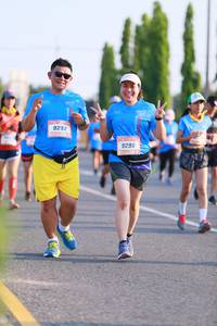 BIB: 9292, 9290
                            <button type="button" onclick="openModal(3246039)" class="btn btn-primary btn-sm float-right btn-popup" data-toggle="modal" data-target=".modal-high-quality">
                        <i class="fas fa-shopping-cart"></i> Add to Cart
                    </button>
                                            <button type="button" onclick="isThisMe(3246039, true)" class="btn btn-success btn-sm float-right btn-popup btn-isme hidden" data-toggle="tooltip" data-placement="bottom" title="นี่คือรูปของคุณใช่ไหม คลิกที่นี่เพื่อเอาเข้าอัลบั้ม">
                        <i class="fas fa-plus"></i> Add to album
                    </button>
                    <button type="button" onclick="isThisMe(3246039, false)" class="btn btn-warning btn-sm float-right btn-popup btn-isnotme hidden">
                        <i class="fas fa-ban"></i> Remove from album
                    </button>