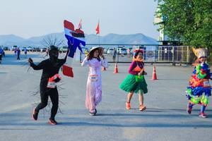 BIB: 
                            <button type="button" onclick="openModal(3490009)" class="btn btn-primary btn-sm float-right btn-popup" data-toggle="modal" data-target=".modal-high-quality">
                        <i class="fas fa-shopping-cart"></i> Add to Cart
                    </button>
                                            <button type="button" onclick="isThisMe(3490009, true)" class="btn btn-success btn-sm float-right btn-popup btn-isme hidden" data-toggle="tooltip" data-placement="bottom" title="นี่คือรูปของคุณใช่ไหม คลิกที่นี่เพื่อเอาเข้าอัลบั้ม">
                        <i class="fas fa-plus"></i> Add to album
                    </button>
                    <button type="button" onclick="isThisMe(3490009, false)" class="btn btn-warning btn-sm float-right btn-popup btn-isnotme hidden">
                        <i class="fas fa-ban"></i> Remove from album
                    </button>