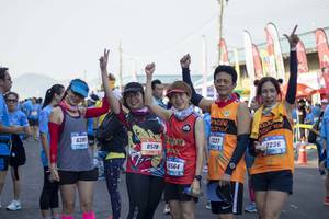 BIB: 6289, 237, 8518, 236, 5564, 
                            <button type="button" onclick="openModal(3197995)" class="btn btn-primary btn-sm float-right btn-popup" data-toggle="modal" data-target=".modal-high-quality">
                        <i class="fas fa-shopping-cart"></i> Add to Cart
                    </button>
                                            <button type="button" onclick="isThisMe(3197995, true)" class="btn btn-success btn-sm float-right btn-popup btn-isme hidden" data-toggle="tooltip" data-placement="bottom" title="นี่คือรูปของคุณใช่ไหม คลิกที่นี่เพื่อเอาเข้าอัลบั้ม">
                        <i class="fas fa-plus"></i> Add to album
                    </button>
                    <button type="button" onclick="isThisMe(3197995, false)" class="btn btn-warning btn-sm float-right btn-popup btn-isnotme hidden">
                        <i class="fas fa-ban"></i> Remove from album
                    </button>