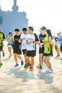 BIB: 5918
                            <button type="button" onclick="openModal(3513196)" class="btn btn-primary btn-sm float-right btn-popup" data-toggle="modal" data-target=".modal-high-quality">
                        <i class="fas fa-shopping-cart"></i> Add to Cart
                    </button>
                                            <button type="button" onclick="isThisMe(3513196, true)" class="btn btn-success btn-sm float-right btn-popup btn-isme hidden" data-toggle="tooltip" data-placement="bottom" title="นี่คือรูปของคุณใช่ไหม คลิกที่นี่เพื่อเอาเข้าอัลบั้ม">
                        <i class="fas fa-plus"></i> Add to album
                    </button>
                    <button type="button" onclick="isThisMe(3513196, false)" class="btn btn-warning btn-sm float-right btn-popup btn-isnotme hidden">
                        <i class="fas fa-ban"></i> Remove from album
                    </button>