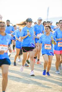 BIB: 8904
                            <button type="button" onclick="openModal(3512982)" class="btn btn-primary btn-sm float-right btn-popup" data-toggle="modal" data-target=".modal-high-quality">
                        <i class="fas fa-shopping-cart"></i> Add to Cart
                    </button>
                                            <button type="button" onclick="isThisMe(3512982, true)" class="btn btn-success btn-sm float-right btn-popup btn-isme hidden" data-toggle="tooltip" data-placement="bottom" title="นี่คือรูปของคุณใช่ไหม คลิกที่นี่เพื่อเอาเข้าอัลบั้ม">
                        <i class="fas fa-plus"></i> Add to album
                    </button>
                    <button type="button" onclick="isThisMe(3512982, false)" class="btn btn-warning btn-sm float-right btn-popup btn-isnotme hidden">
                        <i class="fas fa-ban"></i> Remove from album
                    </button>