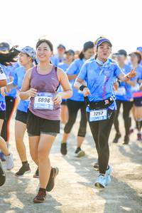 BIB: 6896, 257
                            <button type="button" onclick="openModal(3513088)" class="btn btn-primary btn-sm float-right btn-popup" data-toggle="modal" data-target=".modal-high-quality">
                        <i class="fas fa-shopping-cart"></i> Add to Cart
                    </button>
                                            <button type="button" onclick="isThisMe(3513088, true)" class="btn btn-success btn-sm float-right btn-popup btn-isme hidden" data-toggle="tooltip" data-placement="bottom" title="นี่คือรูปของคุณใช่ไหม คลิกที่นี่เพื่อเอาเข้าอัลบั้ม">
                        <i class="fas fa-plus"></i> Add to album
                    </button>
                    <button type="button" onclick="isThisMe(3513088, false)" class="btn btn-warning btn-sm float-right btn-popup btn-isnotme hidden">
                        <i class="fas fa-ban"></i> Remove from album
                    </button>