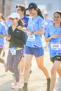 BIB: 6168
                            <button type="button" onclick="openModal(3513218)" class="btn btn-primary btn-sm float-right btn-popup" data-toggle="modal" data-target=".modal-high-quality">
                        <i class="fas fa-shopping-cart"></i> Add to Cart
                    </button>
                                            <button type="button" onclick="isThisMe(3513218, true)" class="btn btn-success btn-sm float-right btn-popup btn-isme hidden" data-toggle="tooltip" data-placement="bottom" title="นี่คือรูปของคุณใช่ไหม คลิกที่นี่เพื่อเอาเข้าอัลบั้ม">
                        <i class="fas fa-plus"></i> Add to album
                    </button>
                    <button type="button" onclick="isThisMe(3513218, false)" class="btn btn-warning btn-sm float-right btn-popup btn-isnotme hidden">
                        <i class="fas fa-ban"></i> Remove from album
                    </button>