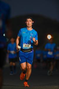 BIB: 6126
                            <button type="button" onclick="openModal(3339276)" class="btn btn-primary btn-sm float-right btn-popup" data-toggle="modal" data-target=".modal-high-quality">
                        <i class="fas fa-shopping-cart"></i> Add to Cart
                    </button>
                                            <button type="button" onclick="isThisMe(3339276, true)" class="btn btn-success btn-sm float-right btn-popup btn-isme hidden" data-toggle="tooltip" data-placement="bottom" title="นี่คือรูปของคุณใช่ไหม คลิกที่นี่เพื่อเอาเข้าอัลบั้ม">
                        <i class="fas fa-plus"></i> Add to album
                    </button>
                    <button type="button" onclick="isThisMe(3339276, false)" class="btn btn-warning btn-sm float-right btn-popup btn-isnotme hidden">
                        <i class="fas fa-ban"></i> Remove from album
                    </button>