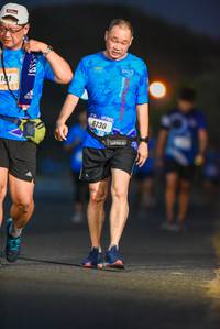 BIB: 6130
                            <button type="button" onclick="openModal(3339541)" class="btn btn-primary btn-sm float-right btn-popup" data-toggle="modal" data-target=".modal-high-quality">
                        <i class="fas fa-shopping-cart"></i> Add to Cart
                    </button>
                                            <button type="button" onclick="isThisMe(3339541, true)" class="btn btn-success btn-sm float-right btn-popup btn-isme hidden" data-toggle="tooltip" data-placement="bottom" title="นี่คือรูปของคุณใช่ไหม คลิกที่นี่เพื่อเอาเข้าอัลบั้ม">
                        <i class="fas fa-plus"></i> Add to album
                    </button>
                    <button type="button" onclick="isThisMe(3339541, false)" class="btn btn-warning btn-sm float-right btn-popup btn-isnotme hidden">
                        <i class="fas fa-ban"></i> Remove from album
                    </button>