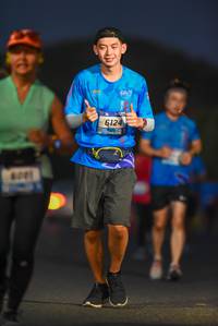 BIB: 612
                            <button type="button" onclick="openModal(3339371)" class="btn btn-primary btn-sm float-right btn-popup" data-toggle="modal" data-target=".modal-high-quality">
                        <i class="fas fa-shopping-cart"></i> Add to Cart
                    </button>
                                            <button type="button" onclick="isThisMe(3339371, true)" class="btn btn-success btn-sm float-right btn-popup btn-isme hidden" data-toggle="tooltip" data-placement="bottom" title="นี่คือรูปของคุณใช่ไหม คลิกที่นี่เพื่อเอาเข้าอัลบั้ม">
                        <i class="fas fa-plus"></i> Add to album
                    </button>
                    <button type="button" onclick="isThisMe(3339371, false)" class="btn btn-warning btn-sm float-right btn-popup btn-isnotme hidden">
                        <i class="fas fa-ban"></i> Remove from album
                    </button>