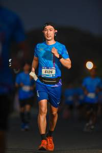 BIB: 6126
                            <button type="button" onclick="openModal(3339278)" class="btn btn-primary btn-sm float-right btn-popup" data-toggle="modal" data-target=".modal-high-quality">
                        <i class="fas fa-shopping-cart"></i> Add to Cart
                    </button>
                                            <button type="button" onclick="isThisMe(3339278, true)" class="btn btn-success btn-sm float-right btn-popup btn-isme hidden" data-toggle="tooltip" data-placement="bottom" title="นี่คือรูปของคุณใช่ไหม คลิกที่นี่เพื่อเอาเข้าอัลบั้ม">
                        <i class="fas fa-plus"></i> Add to album
                    </button>
                    <button type="button" onclick="isThisMe(3339278, false)" class="btn btn-warning btn-sm float-right btn-popup btn-isnotme hidden">
                        <i class="fas fa-ban"></i> Remove from album
                    </button>