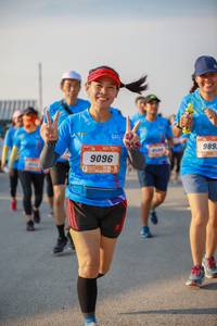 BIB: 989, 9096
                            <button type="button" onclick="openModal(3263954)" class="btn btn-primary btn-sm float-right btn-popup" data-toggle="modal" data-target=".modal-high-quality">
                        <i class="fas fa-shopping-cart"></i> Add to Cart
                    </button>
                                            <button type="button" onclick="isThisMe(3263954, true)" class="btn btn-success btn-sm float-right btn-popup btn-isme hidden" data-toggle="tooltip" data-placement="bottom" title="นี่คือรูปของคุณใช่ไหม คลิกที่นี่เพื่อเอาเข้าอัลบั้ม">
                        <i class="fas fa-plus"></i> Add to album
                    </button>
                    <button type="button" onclick="isThisMe(3263954, false)" class="btn btn-warning btn-sm float-right btn-popup btn-isnotme hidden">
                        <i class="fas fa-ban"></i> Remove from album
                    </button>