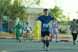 BIB: 6129
                            <button type="button" onclick="openModal(3221712)" class="btn btn-primary btn-sm float-right btn-popup" data-toggle="modal" data-target=".modal-high-quality">
                        <i class="fas fa-shopping-cart"></i> Add to Cart
                    </button>
                                            <button type="button" onclick="isThisMe(3221712, true)" class="btn btn-success btn-sm float-right btn-popup btn-isme hidden" data-toggle="tooltip" data-placement="bottom" title="นี่คือรูปของคุณใช่ไหม คลิกที่นี่เพื่อเอาเข้าอัลบั้ม">
                        <i class="fas fa-plus"></i> Add to album
                    </button>
                    <button type="button" onclick="isThisMe(3221712, false)" class="btn btn-warning btn-sm float-right btn-popup btn-isnotme hidden">
                        <i class="fas fa-ban"></i> Remove from album
                    </button>