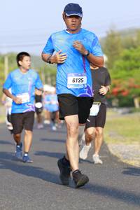 BIB: 6135
                            <button type="button" onclick="openModal(3175262)" class="btn btn-primary btn-sm float-right btn-popup" data-toggle="modal" data-target=".modal-high-quality">
                        <i class="fas fa-shopping-cart"></i> Add to Cart
                    </button>
                                            <button type="button" onclick="isThisMe(3175262, true)" class="btn btn-success btn-sm float-right btn-popup btn-isme hidden" data-toggle="tooltip" data-placement="bottom" title="นี่คือรูปของคุณใช่ไหม คลิกที่นี่เพื่อเอาเข้าอัลบั้ม">
                        <i class="fas fa-plus"></i> Add to album
                    </button>
                    <button type="button" onclick="isThisMe(3175262, false)" class="btn btn-warning btn-sm float-right btn-popup btn-isnotme hidden">
                        <i class="fas fa-ban"></i> Remove from album
                    </button>